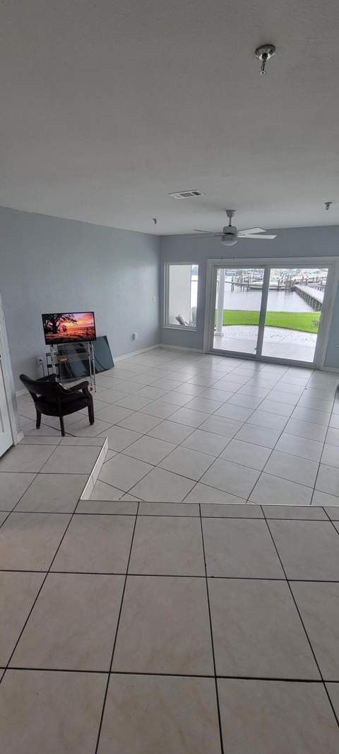 218 SW Miracle Strip Parkway #J, Fort Walton Beach FL - photo 6 of 35