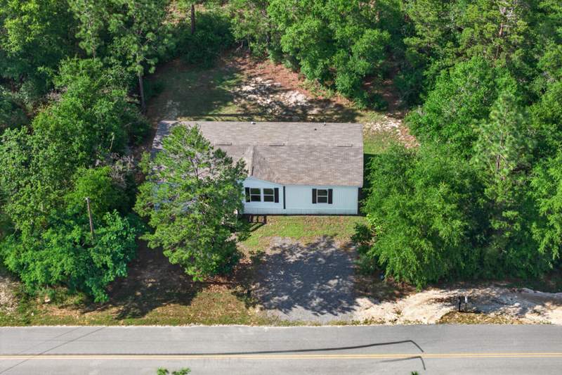 3 bedroom Mobile Home at 158 W Violet Lane, Oakwood Hills Unit 3, DeFuniak Springs — photo 5