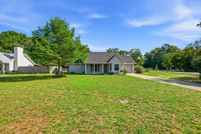 3 bedroom Detached Single Family at 324 John King Road, Shoal Creek S/D, Crestview — photo 2
