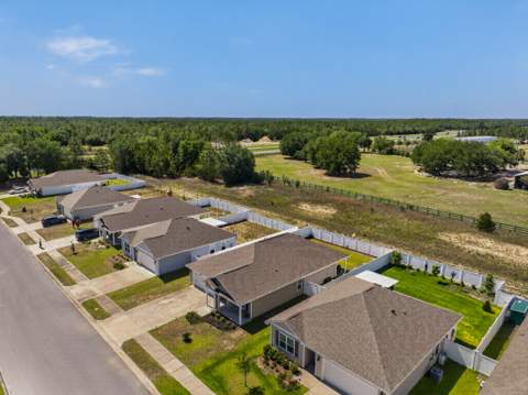 51 Silverthorn Street, Freeport FL - photo 14 of 58