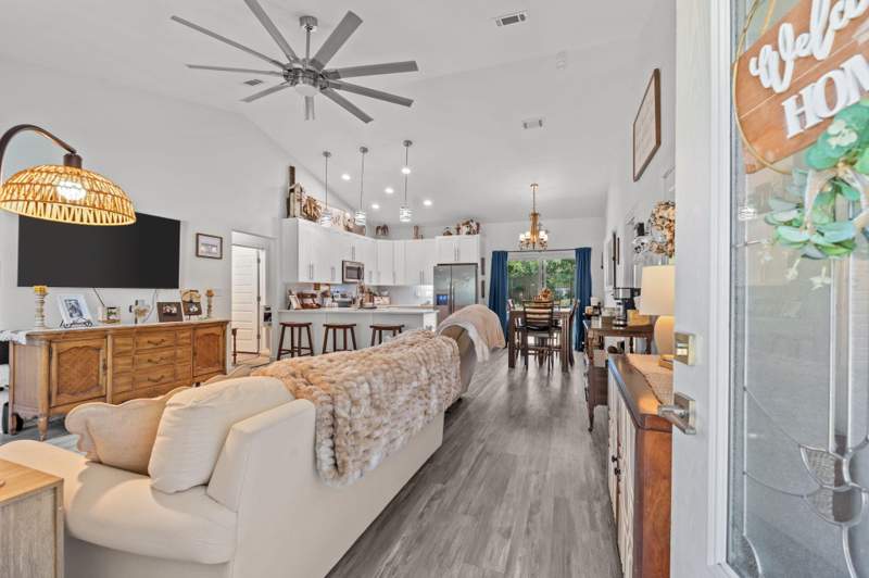 3 bedroom Detached Single Family at 166 Hibiscus Avenue, Oakwood Hills, DeFuniak Springs — photo 4