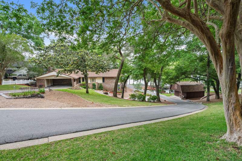 4 bedroom Detached Single Family at 104 Bayou Drive, Rocky Bayou Country Club Estates 5, Niceville — photo 5