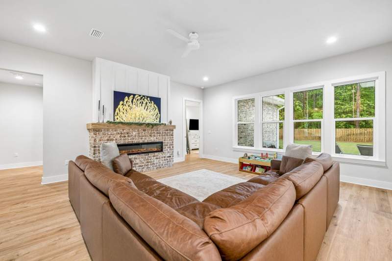 4 bedroom Detached Single Family at 39 W Captain Fritz Way, Hammock Bay - Steamboat Landing, Freeport — photo 5