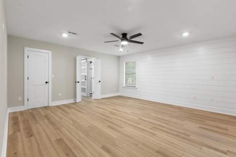 2435 Rocky Shores Drive, Niceville FL - photo 22 of 45