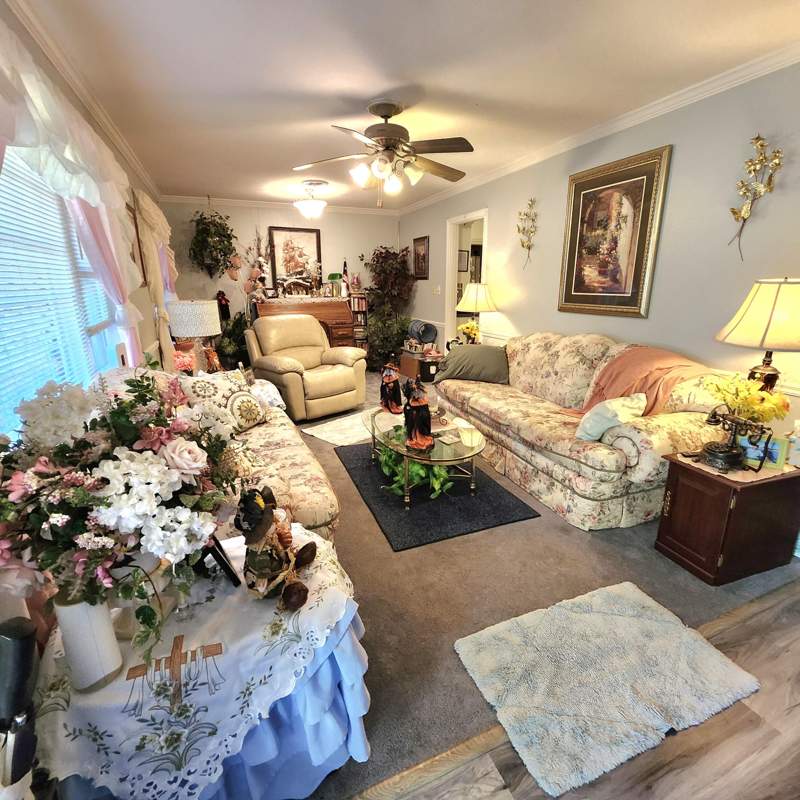 3 bedroom Detached Single Family at 212 NW Baker Avenue, Bayou Woods, Fort Walton Beach — photo 2