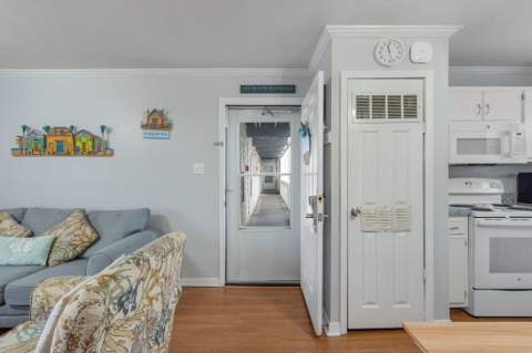 1330 SE Miracle Strip Parkway #211, Fort Walton Beach FL - photo 18 of 27