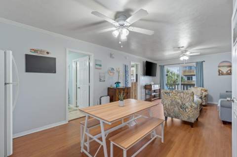 1330 SE Miracle Strip Parkway #211, Fort Walton Beach FL - photo 8 of 27