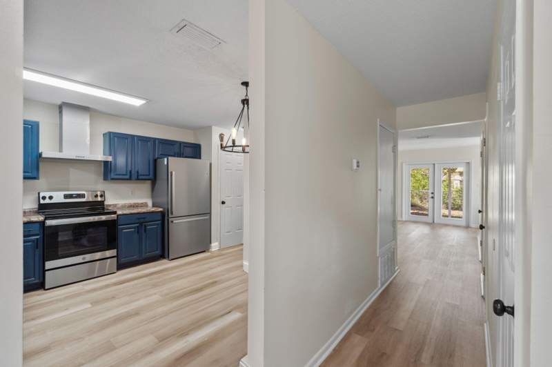 3 bedroom Townhouse at 37 12Th Street #Z132, Port Dixie, Shalimar — photo 5