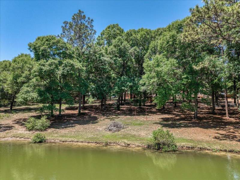 3 bedroom Detached Single Family at 210 Shell Drive, Kennedy Lakes 1st Addn, Crestview — photo 5