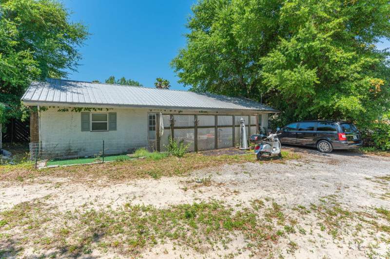 4 bedroom Detached Single Family at 624 4th Street, Kellys 3rd Addn to Destin, Destin — photo 5