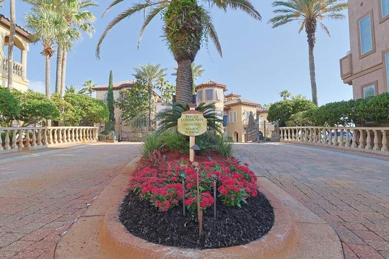 4 bedroom Detached Single Family at 195 Rue St Tropez, Saint Tropez, Miramar Beach — photo 4