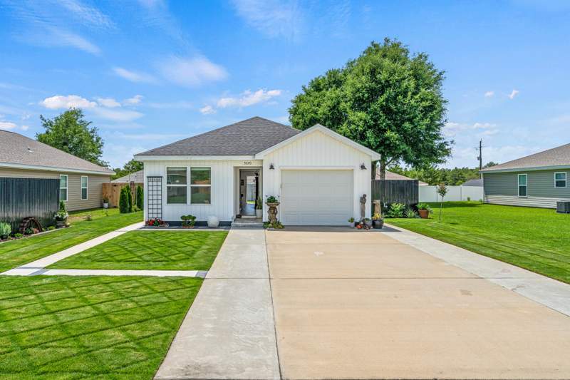 2 bedroom Detached Single Family at 5370 Highview Drive, Holley Grove, Crestview — photo 3