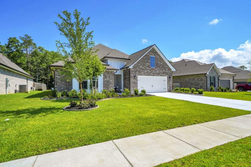 4 bedroom Detached Single Family at 77 Constellation Avenue, Hammock Bay - Starburst, Freeport — photo 4