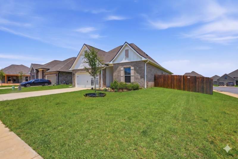 4 bedroom Detached Single Family at 86 Alleyoak Lane, The Bluffs At Lafayette, Freeport — photo 2