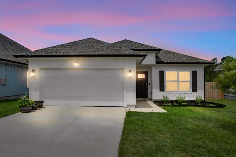 3 bedroom Detached Single Family at 163 Blooming Cove, Magnolia Creek Phase 2, Crestview — photo 2
