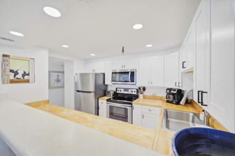 671 Nautilus Court #Unit 402, Fort Walton Beach FL - photo 10 of 23