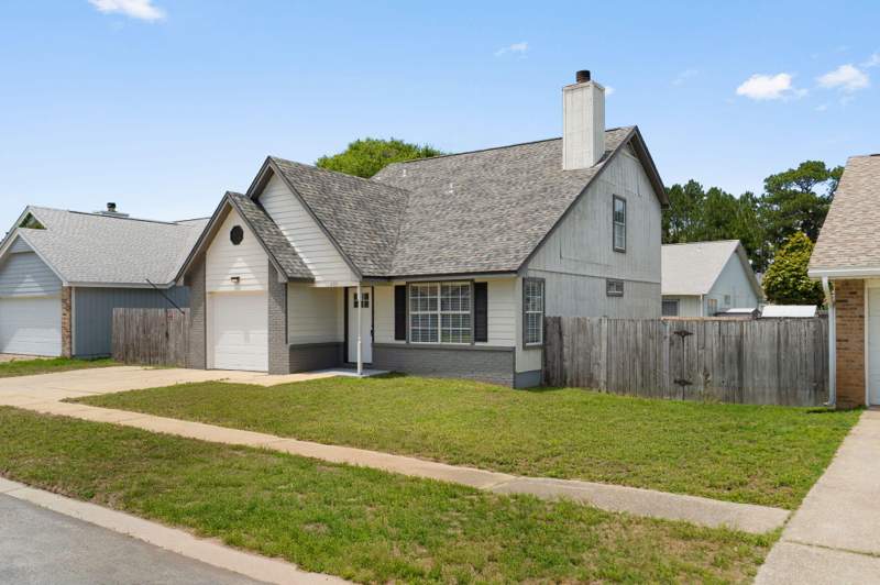 4 bedroom Detached Single Family at 608 Drakes Landing, Drake, Mary Esther — photo 3