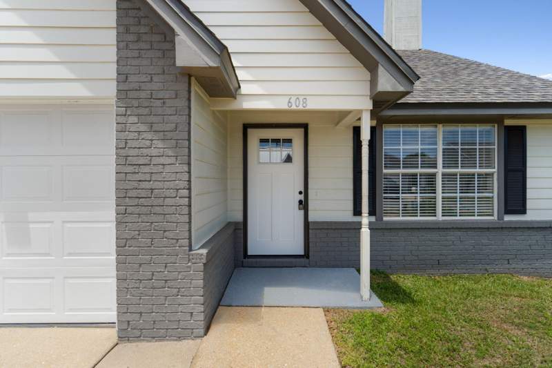 4 bedroom Detached Single Family at 608 Drakes Landing, Drake, Mary Esther — photo 5
