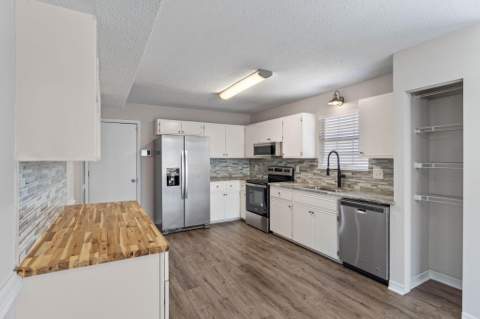 608 Drakes Landing, Mary Esther FL - photo 13 of 38