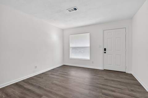 670 Shrewsbury Road, Mary Esther FL - photo 6 of 54