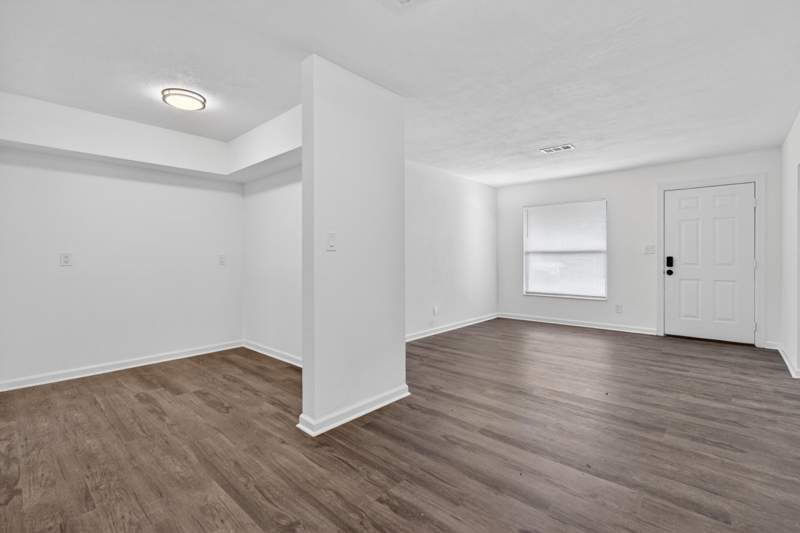 4 bedroom Detached Single Family at 670 Shrewsbury Road, Bryn Mawr Park, Mary Esther — photo 4