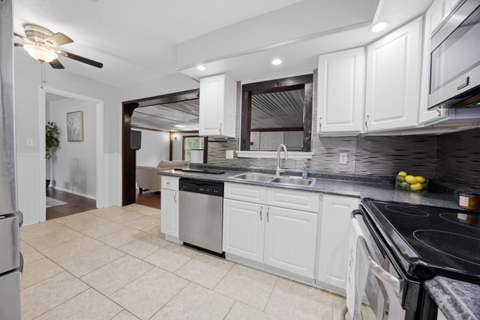 33 SW Temple Avenue, Fort Walton Beach FL - photo 21 of 86