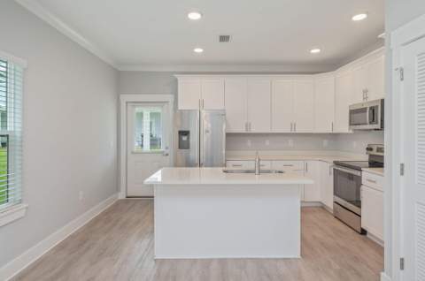 416 Date Palm Lane, Freeport FL - photo 12 of 39