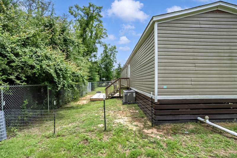 3 bedroom Manufactured Home at 217 Palmetto Avenue, Magnolia Baye, Freeport — photo 4