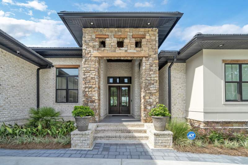 3 bedroom Detached Single Family at 64 Lagrange Cove Circle, Lagrange Cove, Freeport — photo 3