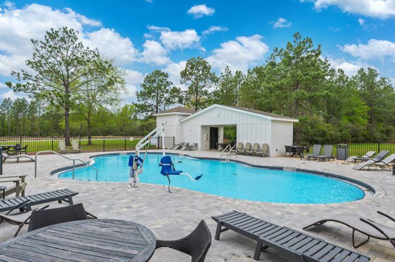 4 bedroom Detached Single Family at 6707 Sarah Ann Way, Heritage Plantation Ph I, Laurel Hill — photo 2