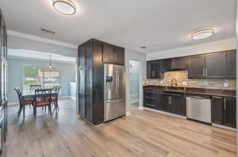 382 Echo Circle, Fort Walton Beach FL - photo 7 of 34