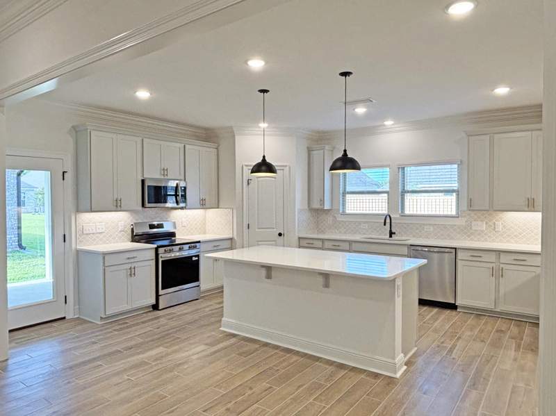 5 bedroom Detached Single Family at 345 E Tweet Street, Hammock Bay - Bird Song, Freeport — photo 3