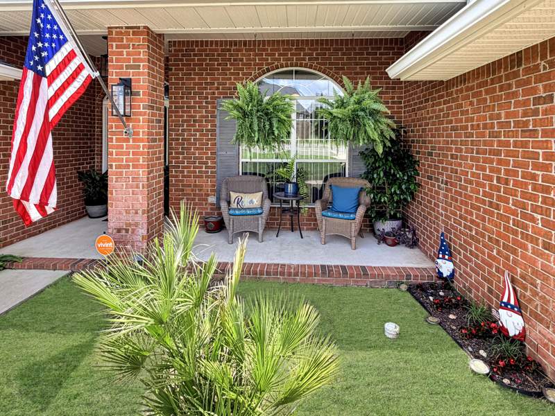 4 bedroom Detached Single Family at 221 Citadel Lane, Iron Gate S/D Ph I Lot 11 Blk A, Crestview — photo 5