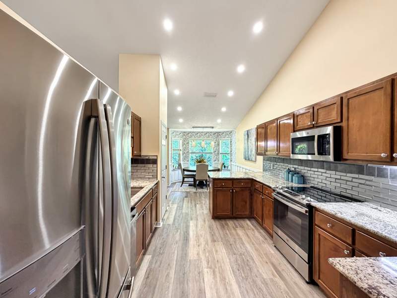 4 bedroom Detached Single Family at 221 Citadel Lane, Iron Gate S/D Ph I Lot 11 Blk A, Crestview — photo 3