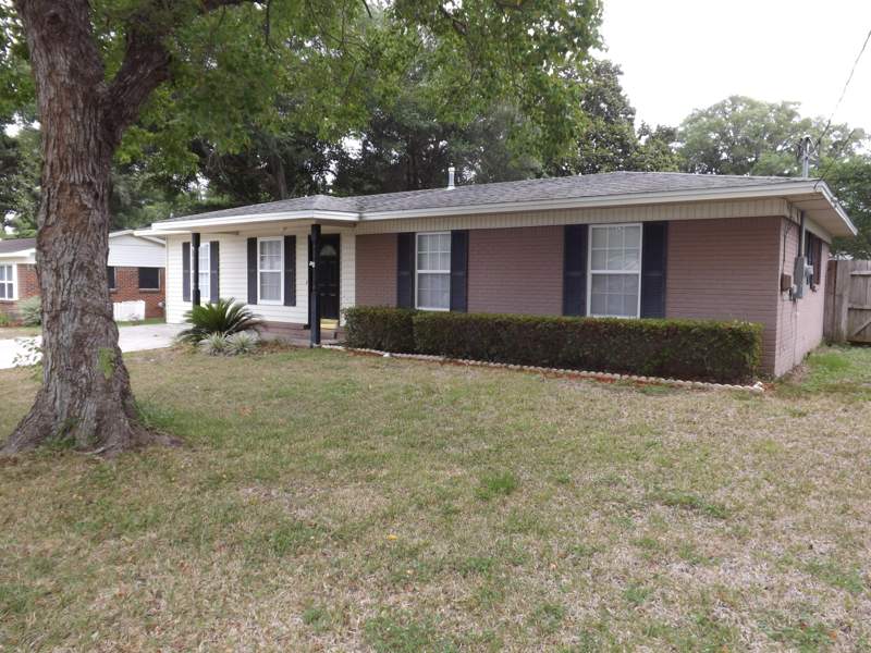 3 bedroom Detached Single Family at 116 NW Holmes Boulevard, Santa Markella, Fort Walton Beach — photo 2