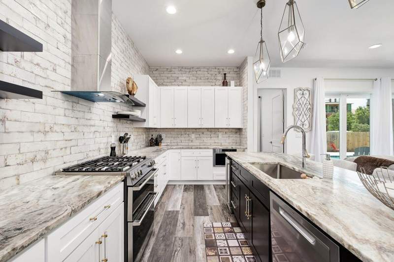 4 bedroom Detached Single Family at 28 W Palm Beach Court, Frangista Beach 2nd Addn, Miramar Beach — photo 5