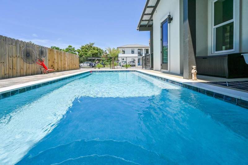 4 bedroom Detached Single Family at 28 W Palm Beach Court, Frangista Beach 2nd Addn, Miramar Beach — photo 3