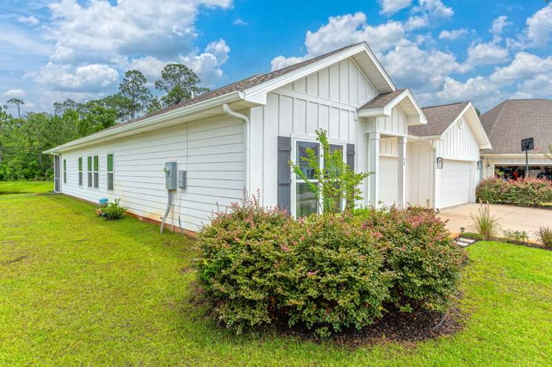 4 bedroom Detached Single Family at 48 Hammock Circle, Hammock Oaks Estates, Freeport — photo 4