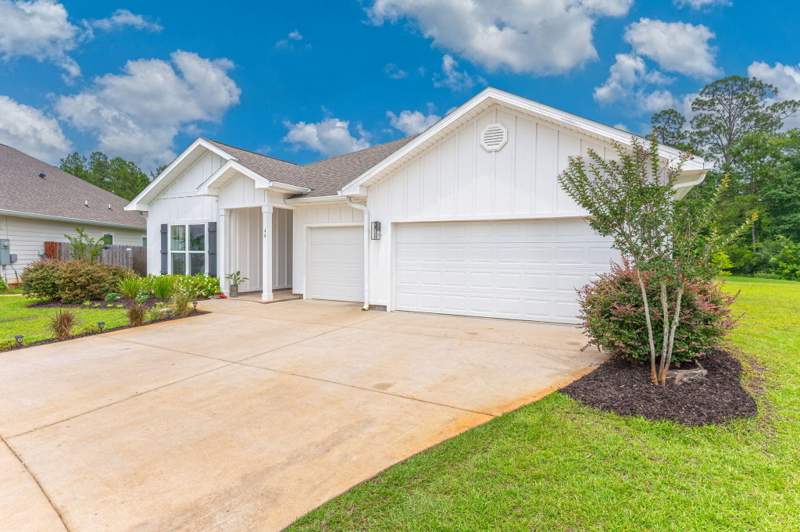 4 bedroom Detached Single Family at 48 Hammock Circle, Hammock Oaks Estates, Freeport — photo 3