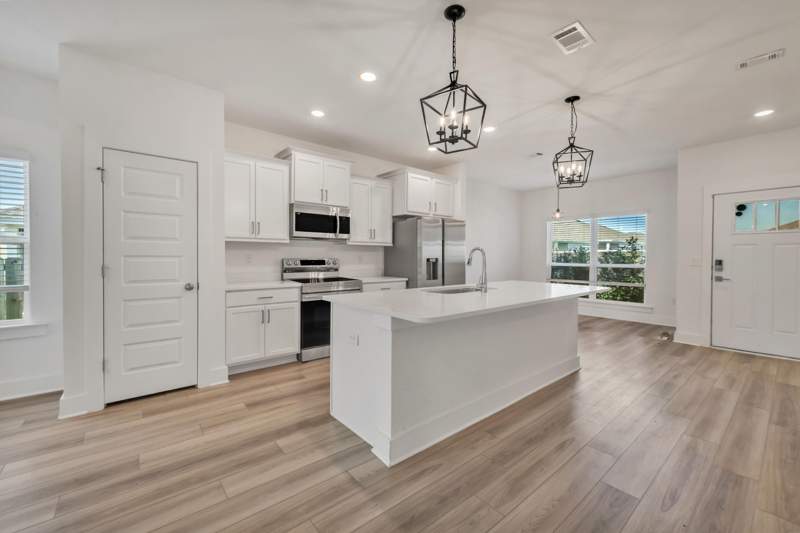 3 bedroom Detached Single Family at 161 Blooming Cove, Magnolia Creek Phase 1, Crestview — photo 5