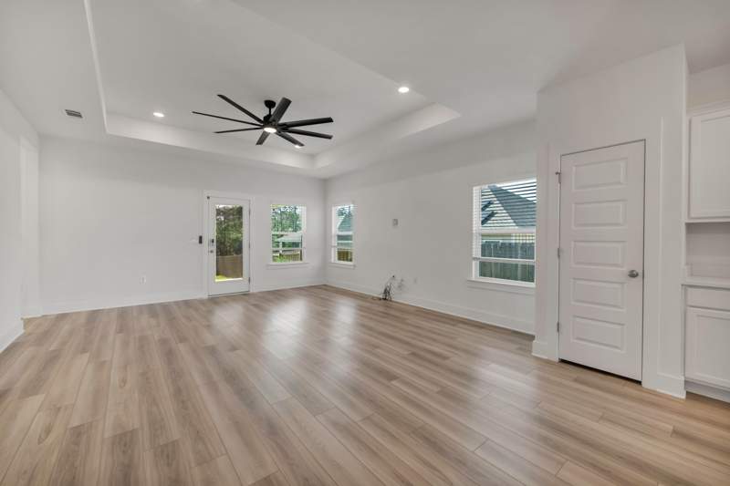 3 bedroom Detached Single Family at 161 Blooming Cove, Magnolia Creek Phase 1, Crestview — photo 4