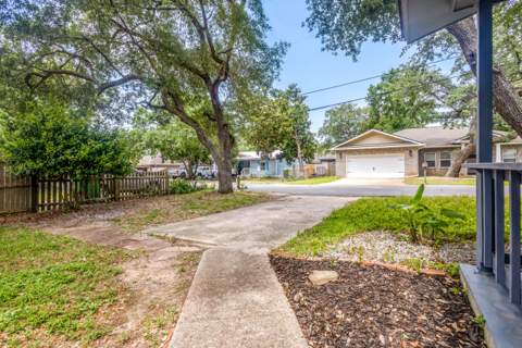 912 Al Hammett Road, Mary Esther FL - photo 7 of 42