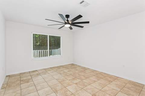 625 Emerald Lane, Fort Walton Beach FL - photo 10 of 30