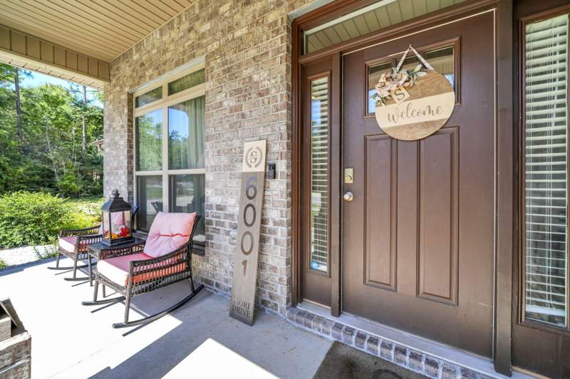 5 bedroom Detached Single Family at 6001 Fiori Drive, Camellia Cove, Crestview — photo 2