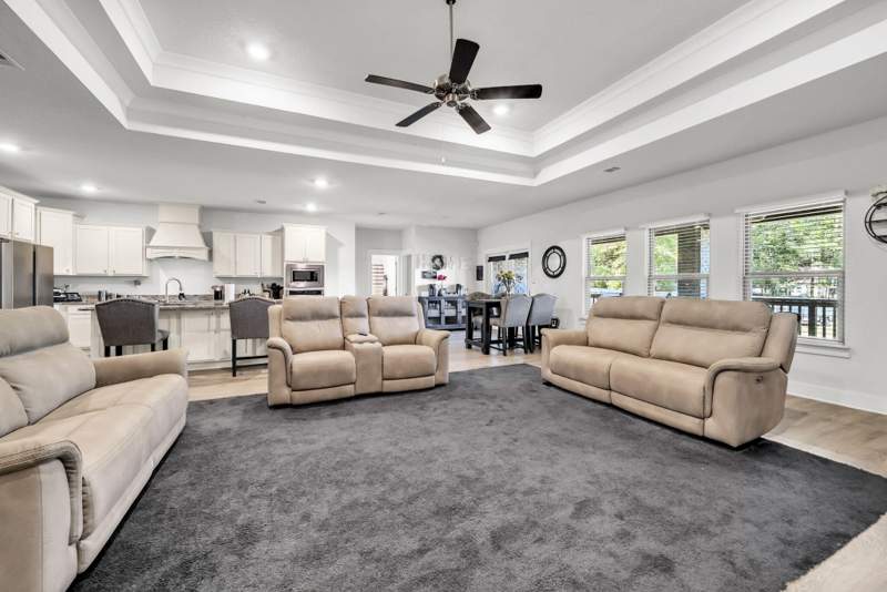5 bedroom Detached Single Family at 6001 Fiori Drive, Camellia Cove, Crestview — photo 4