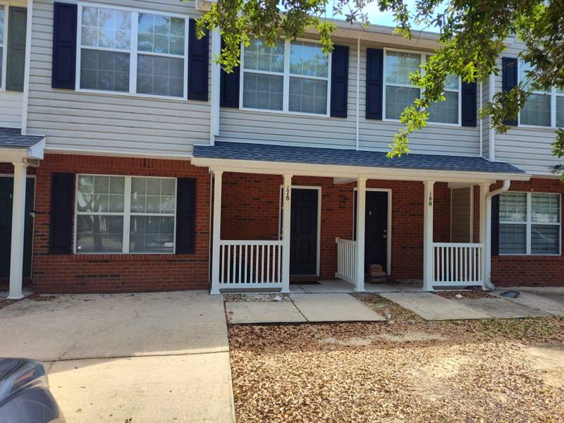 3 bedroom Townhouse at 178 Swaying Pine Court, Rolling Pines, Crestview — photo 3