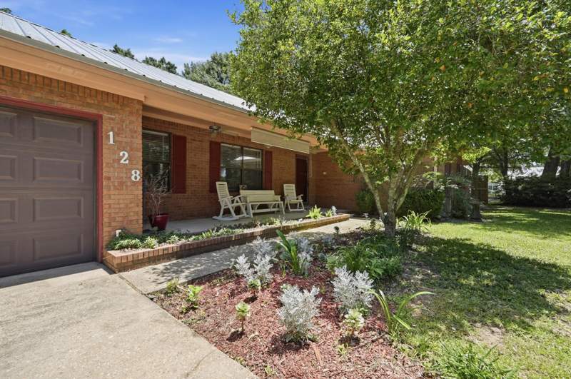 3 bedroom Detached Single Family at 128 Twin Oak Drive, Dogwood Estates, Crestview — photo 3