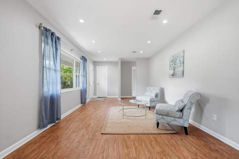 514 E Hollywood Boulevard, Mary Esther FL - photo 8 of 75