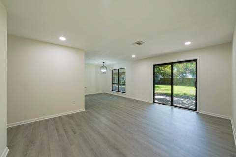 46 NW Hemlock Drive, Fort Walton Beach FL - photo 7 of 27
