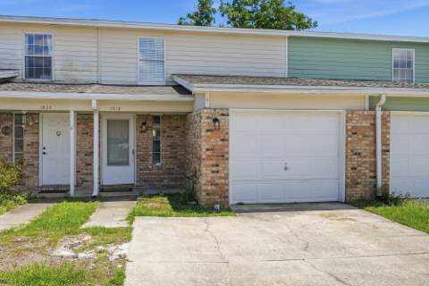 1818 Whispering Oaks Lane, Fort Walton Beach FL - photo 9 of 21